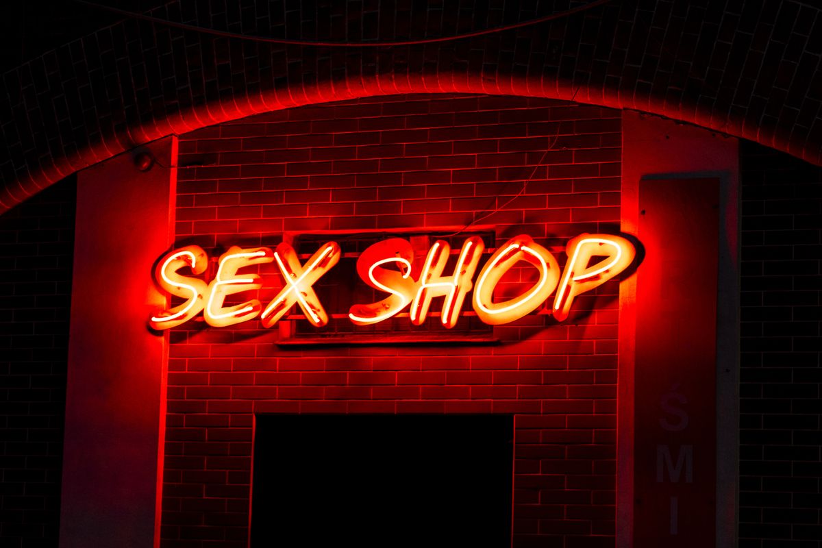 Развенчиваем мифы о секс-шопах
